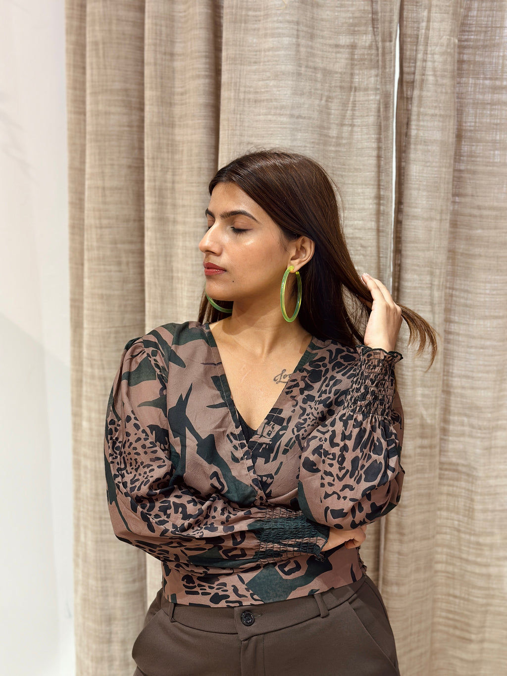 OVERLAP TWO PIECE TOP