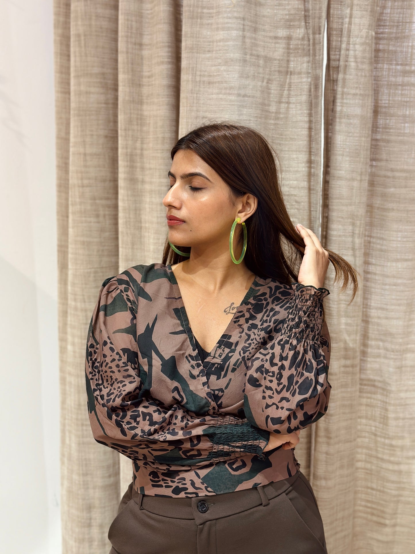 OVERLAP TWO PIECE TOP