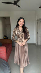 ÉCLAT Pleated Statement Dress