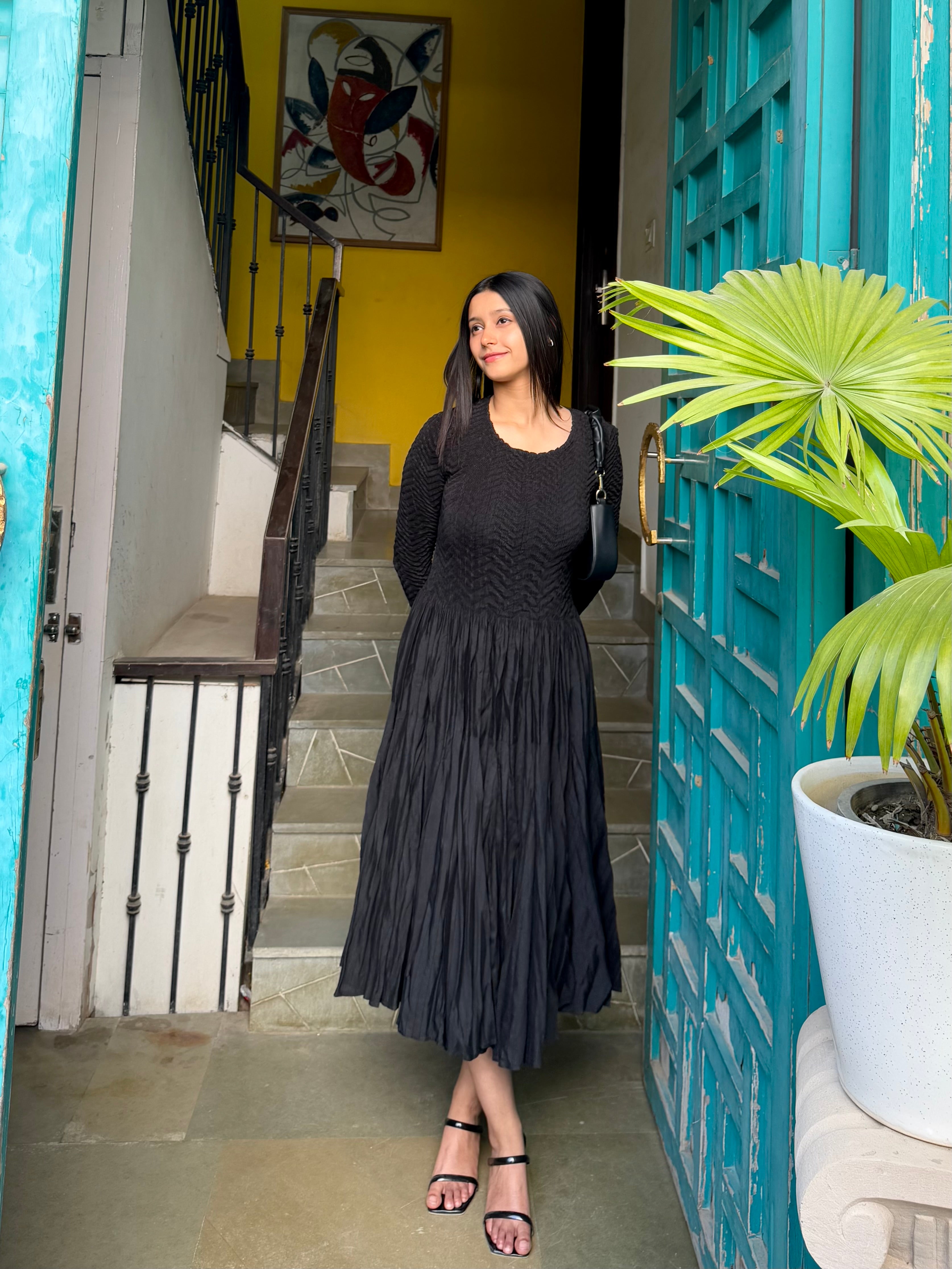 Julieta Flare Dress- Black