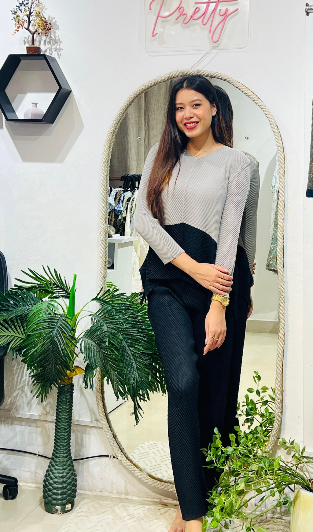 Two-Tone Pleated Co-ord Set – Grey & Black