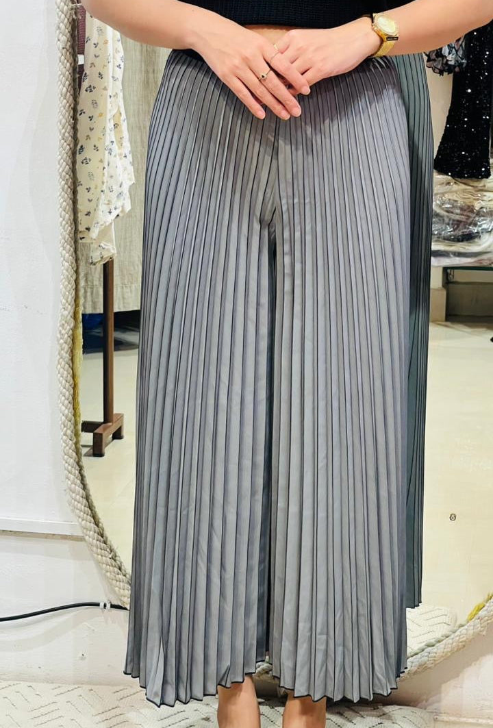 The Signature High-Rise Pleated Palazzo Trousers