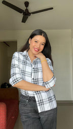 Monochrome Classic Plaid Button-Down Shirt – Relaxed Fit