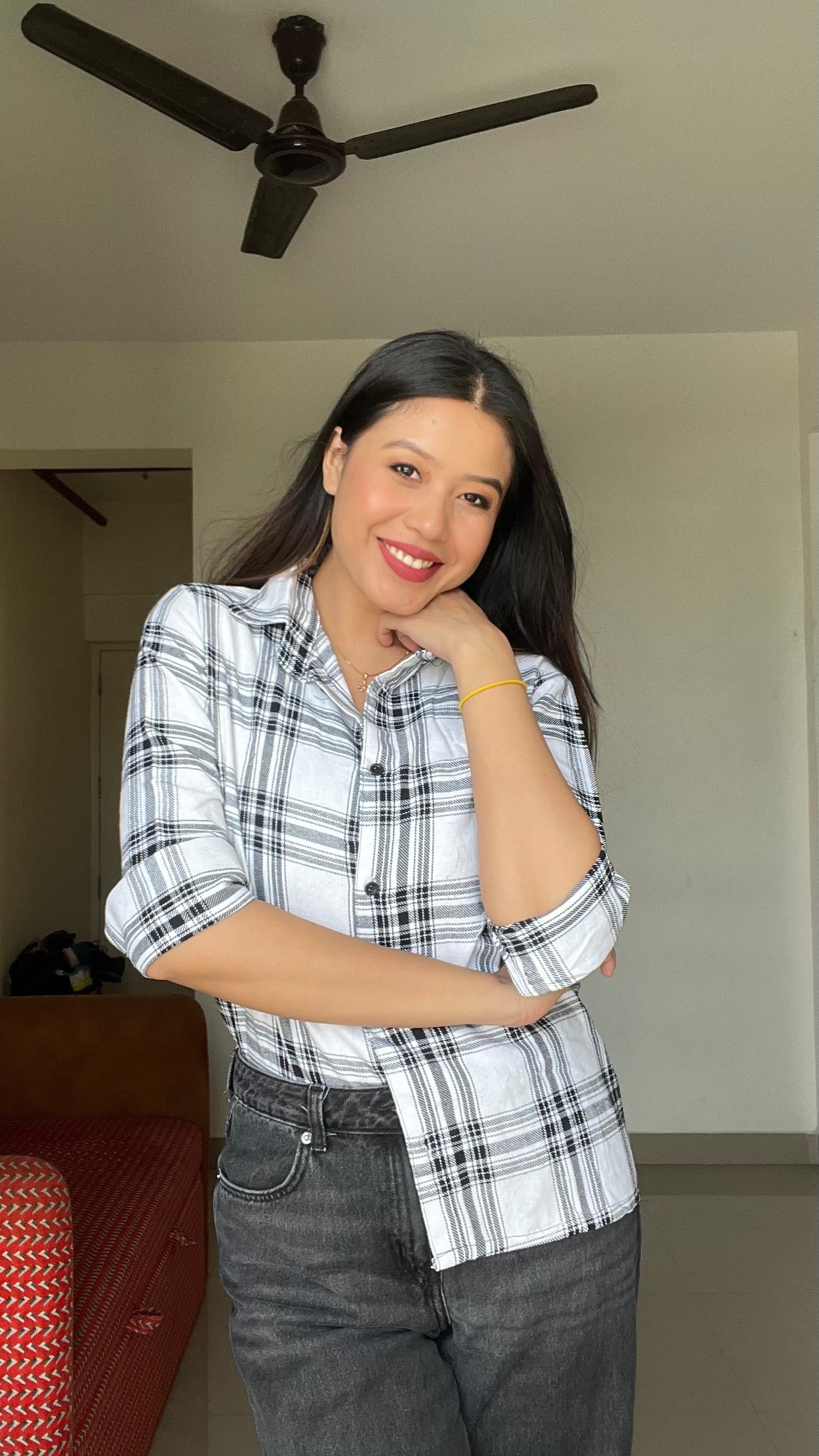 Monochrome Classic Plaid Button-Down Shirt – Relaxed Fit