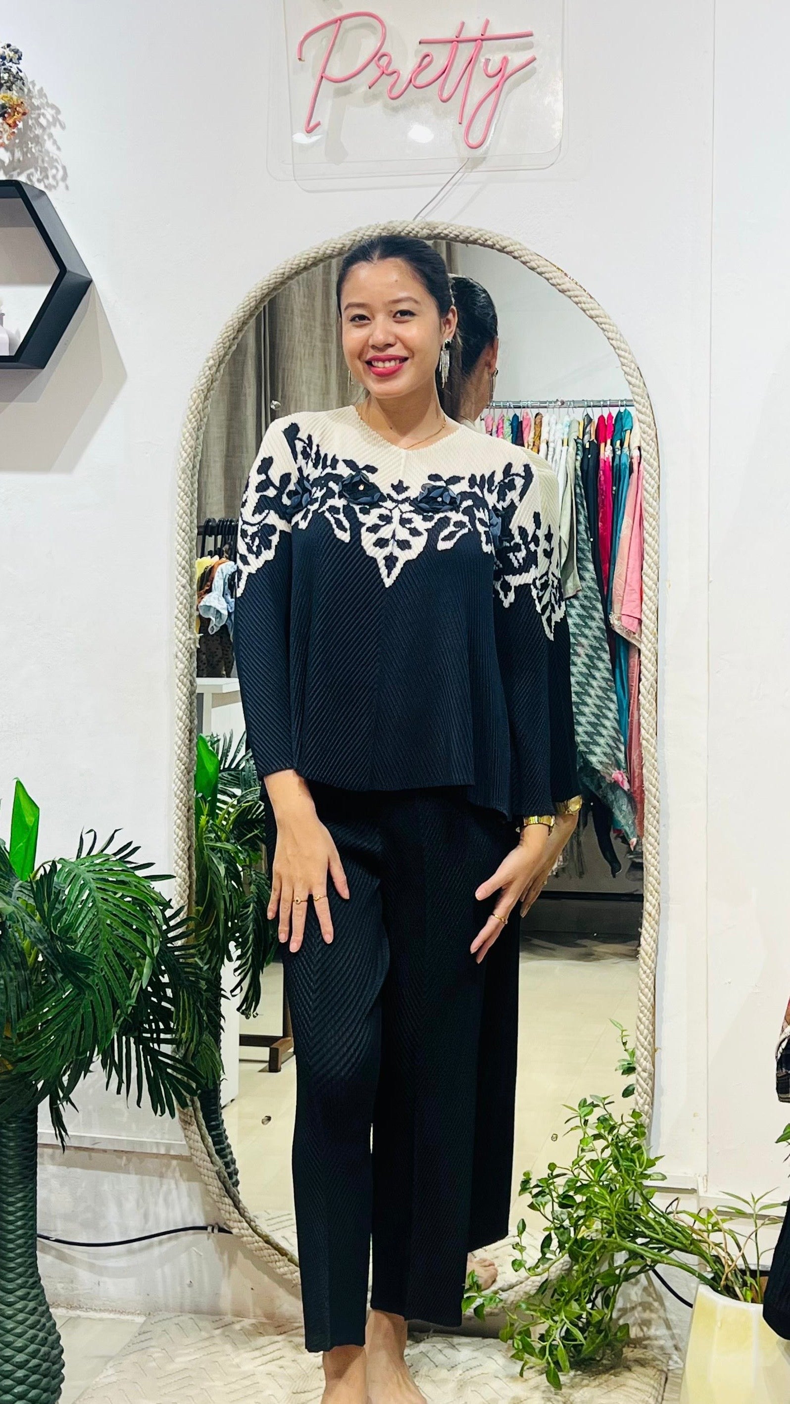 Contrast Petal Textured Two-Piece