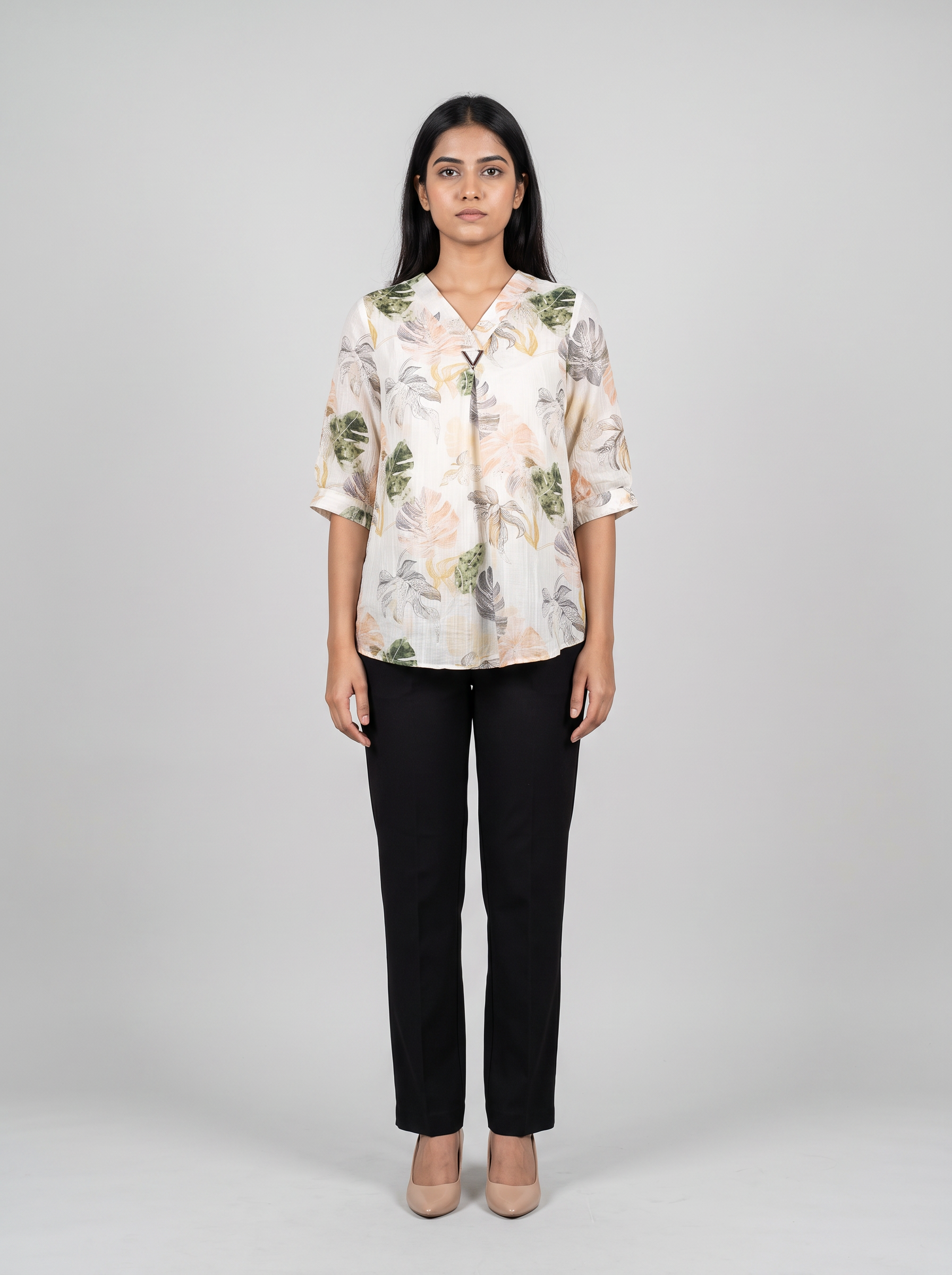 Botanical v-neck printed shirt